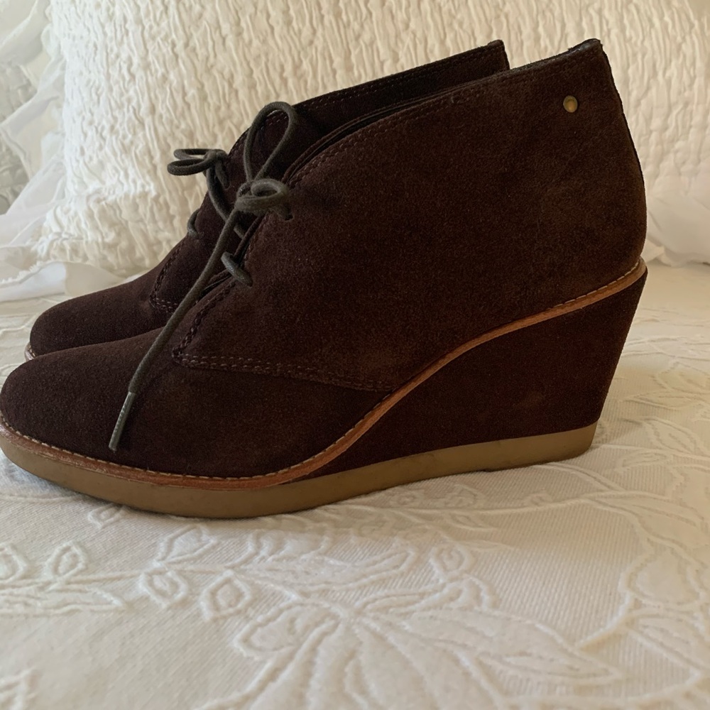 Chocolate colored wedge, coach - Picture 2 of 4